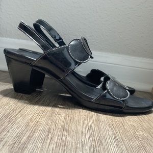 Munro Comfortable Heels Sandals 👡 Used like New!✅